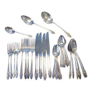 1950 Mid Century Modern 33 Piece Oneida Community Evening Star Silverplate Flatware Set 4+