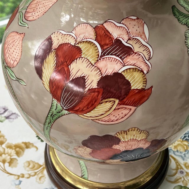1960s Vintage Frederick Cooper table lamp // colorful floral on a beautiful taupe background // accent lamp // designer lamp For Sale - Image 5 of 10