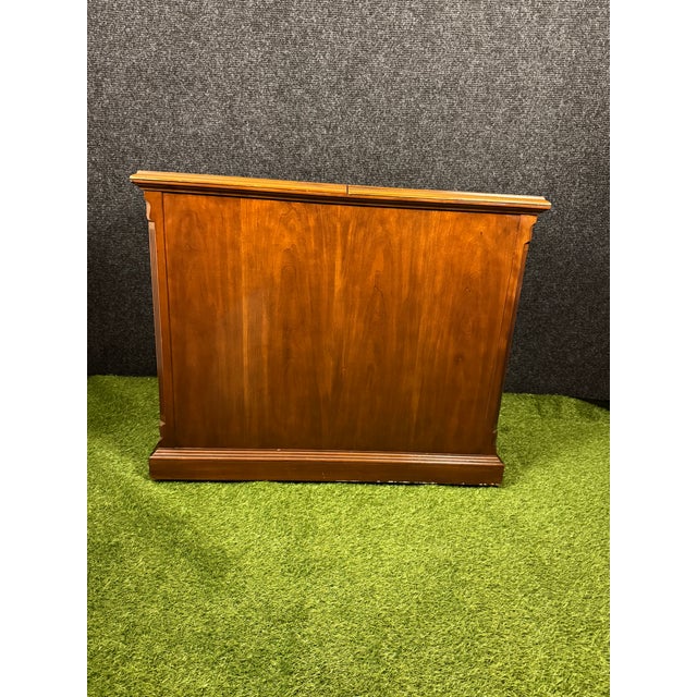 Drexel Heritage "Vintage Cherry" Expandable Flip-Top Server Bar Cabinet For Sale In Washington DC - Image 6 of 6