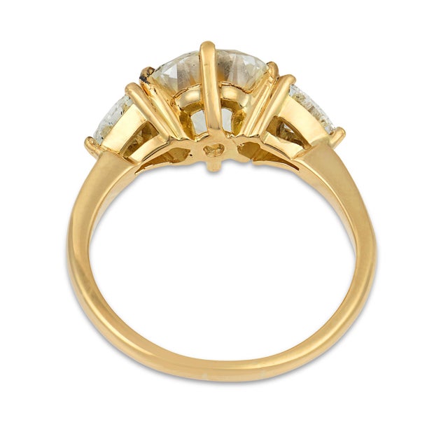 Vintage Gia 3.71 Carat Diamond 18k Yellow Gold Engagement Ring, Size 7.5 For Sale In Los Angeles - Image 6 of 7