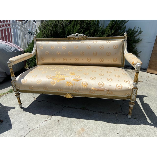 19th Century French Louis XV Style Gold Giltwood 3-Piece Parlor Salon Suite For Sale - Image 17 of 17