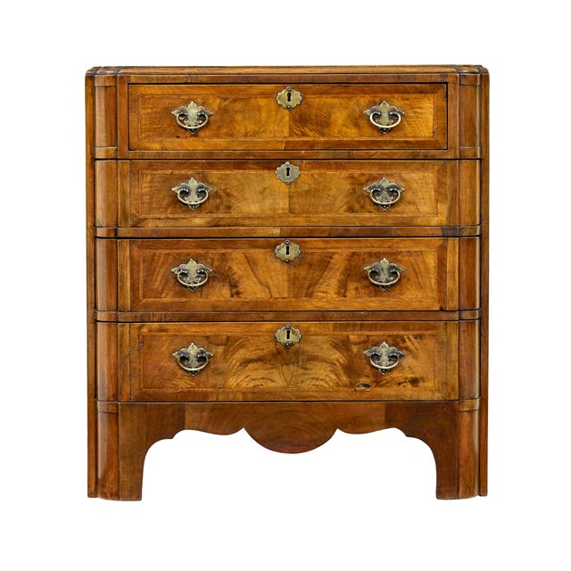 Wood Early 20th Century Queen Anne Walnut Chest of Drawers, 1910 For Sale - Image 7 of 13