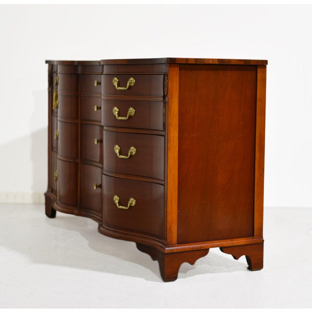 Mid 20th Century Mid Century Georgian Mahogany Serpentine Dresser With Brass Bail Hardware For Sale - Image 5 of 12