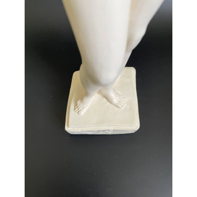 Sculpture Materials Vintage Neoclassical Nude Standing Aphrodite Plaster Sculpture For Sale - Image 7 of 13