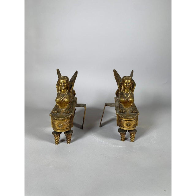 Traditional Pair of andirons with sphinxes from the Directoire period, 18th century, attributed to Thomire For Sale - Image 3 of 9