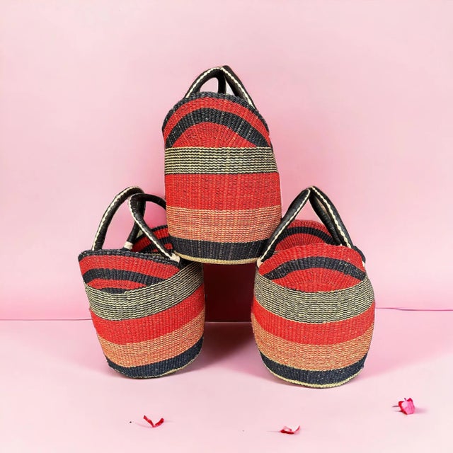 African Bolga Ghana Woven Yikene Basket Beach Bag U Shopper, Red and Black For Sale In Dallas - Image 6 of 11