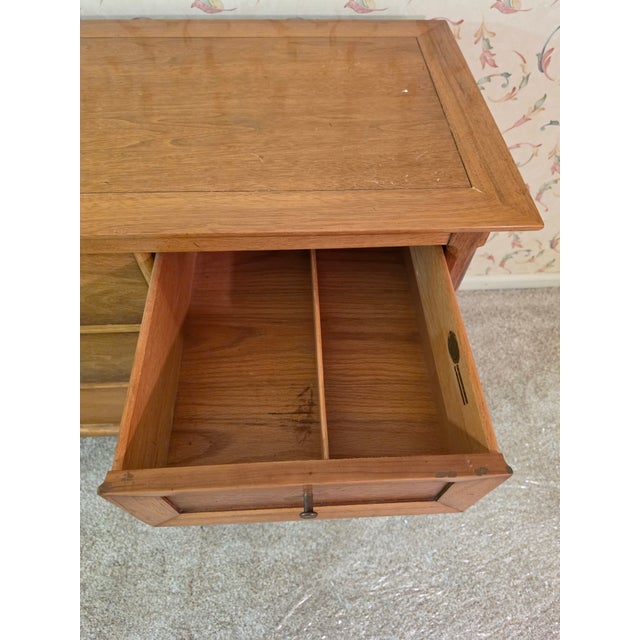 Mid-Century Modern Tomlinson "Sophisticate" Pecan & Butternut Dresser Bachelor's Chest For Sale - Image 12 of 16