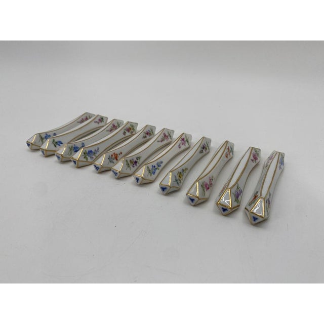 Ivory Porcelain Knife Rest with Flowers and Gold Rim from Meissen, Germany, 1900s For Sale - Image 8 of 12