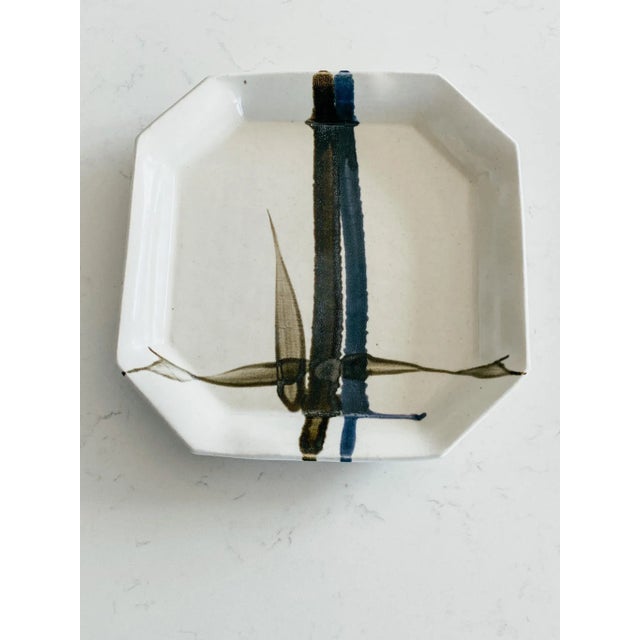 White Vintage Octagonal Hand Crafted Platter For Sale - Image 8 of 8