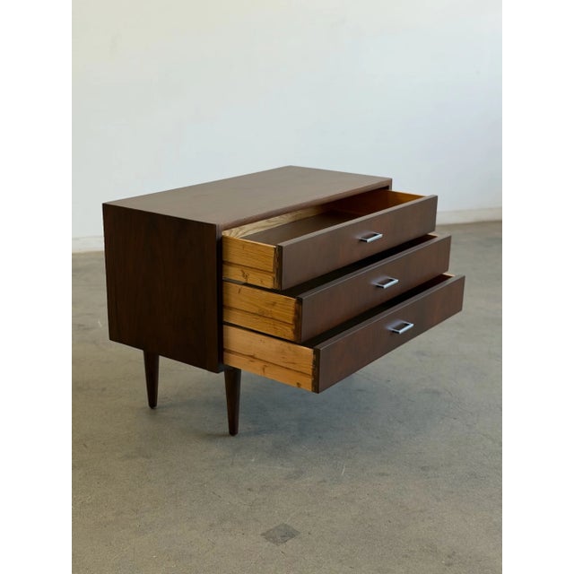 Mid Century Modern Chest of Drawers For Sale In Los Angeles - Image 6 of 18