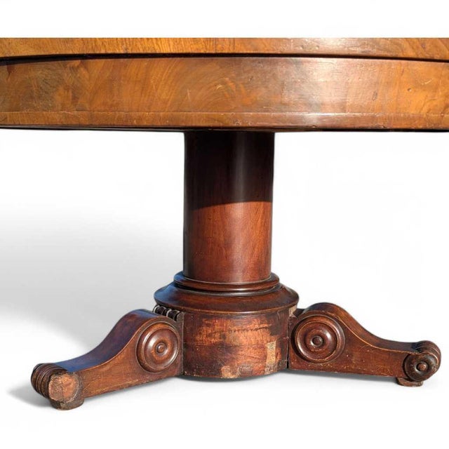 Chestnut Early 19th Century Charles X Mahogany and Walnut Round Coffee Table For Sale - Image 8 of 18