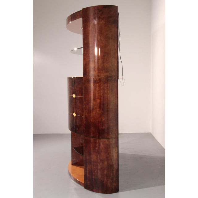 Wood Brown Goatskin Bar Cabinet with Electric Lift and Mirror Interior by Aldo Tura, 1960 For Sale - Image 7 of 15