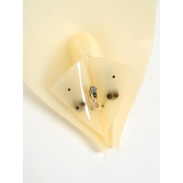 Large Mid-Century Modern Acrylic Glass Wall Lamp, 1950s For Sale - Image 15 of 16