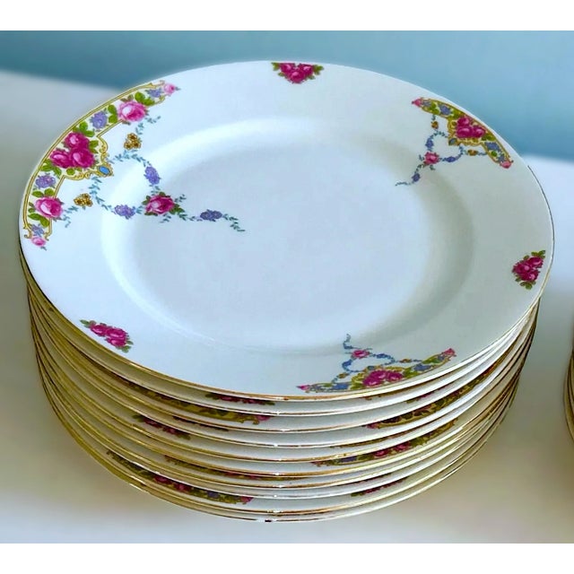 Vintage Victoria China Czechoslovakia Dinner Plates – Set of 10 Set of ten vintage porcelain dinner plates, each featuring...