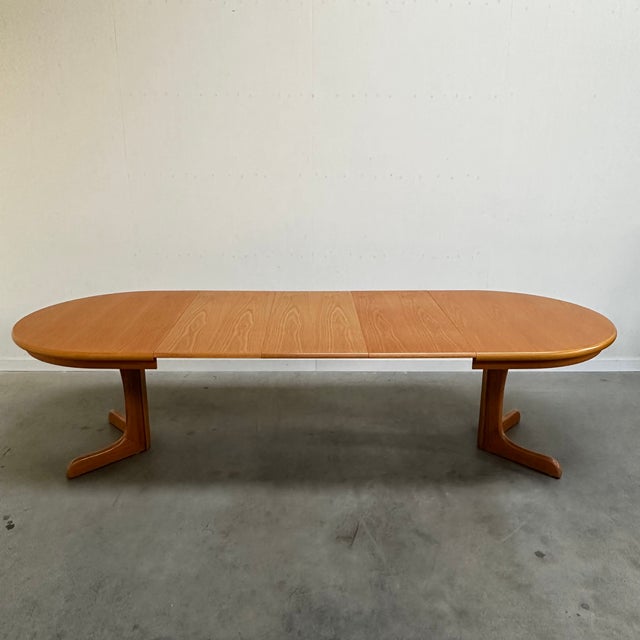 Mid-Century Modern Mid-Century Modern Extendable Dining Table in Oak For Sale - Image 3 of 10