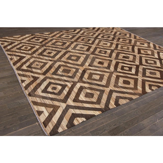 21st Century Turkish Kilim Rug For Sale In New York - Image 6 of 7