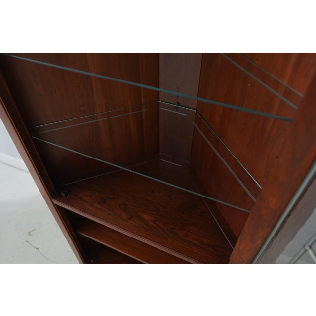 2000 - 2009 Stickley Arts & Crafts Mission Cherry Corner Cabinet For Sale - Image 5 of 16