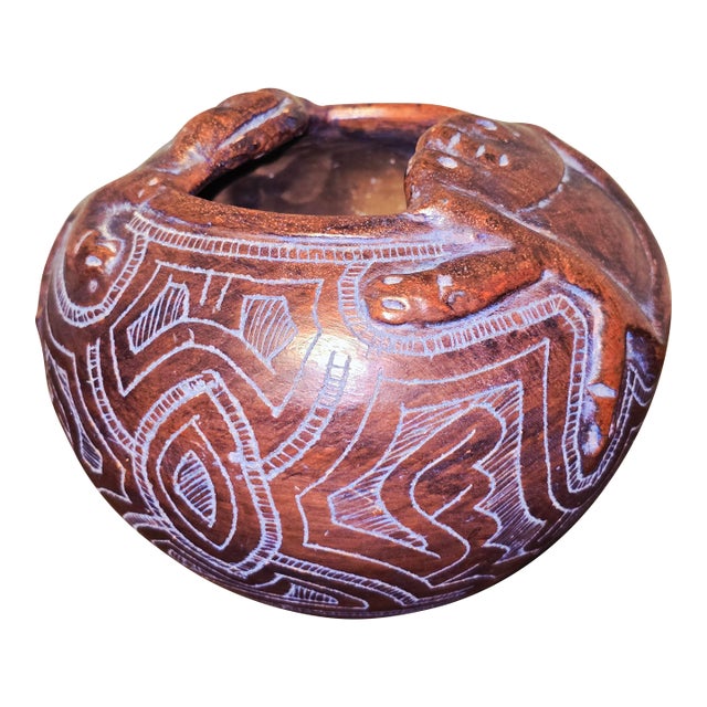 Reis Pará Brazilian Marajoara‑Style Carved Ceramic Pot For Sale