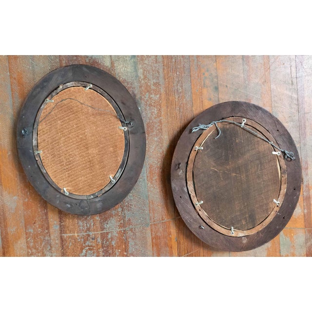 Brown 19th Century Pair of American Victorian Oval Walnut Mirrors For Sale - Image 8 of 10