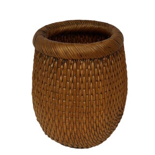 Vintage Chinese Hand Woven Willow Fish Basket For Sale