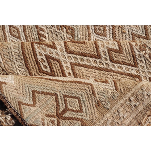 Geometric Pattern Turkish Vintage Flatweave Kilim Rug in Ivory and Brown For Sale - Image 10 of 11