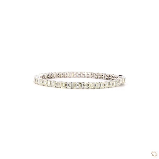 16.12 Carat Emerald Cut Diamond Bracelet For Sale - Image 4 of 9