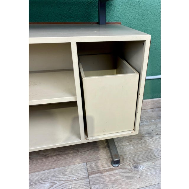 Industrial Side Table by Daciano Da Costa for Metalúrgica da Longra, 1960s For Sale - Image 6 of 17