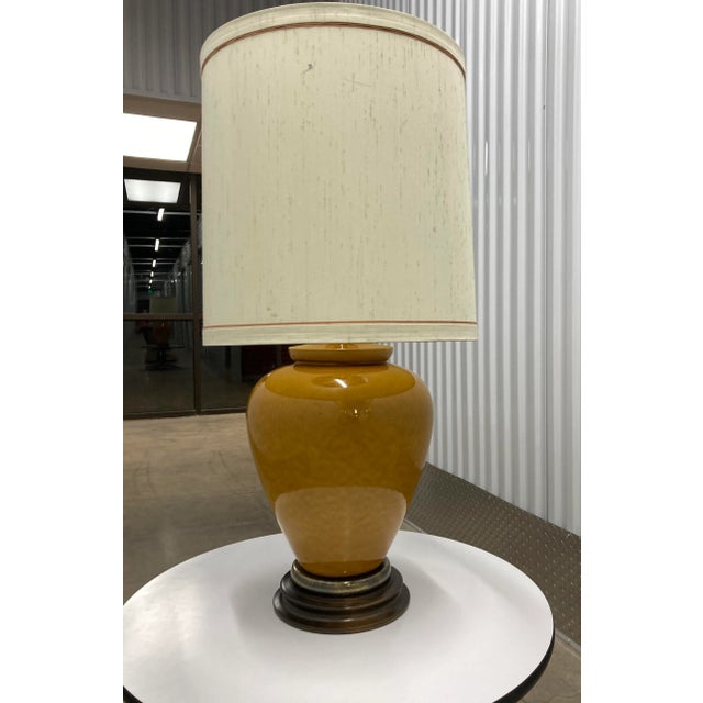 Chinoiserie Large Frederick Cooper Crackle Glazed Porcelain Ginger Jar Table Lamp and Frederick Cooper Barrel Shade - a Pair For Sale - Image 3 of 13