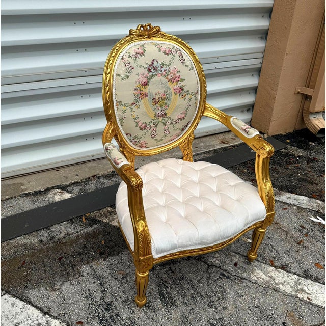 White Velvet Chair Tufted With Gold Leaf Details French Style For Sale In Miami - Image 6 of 9