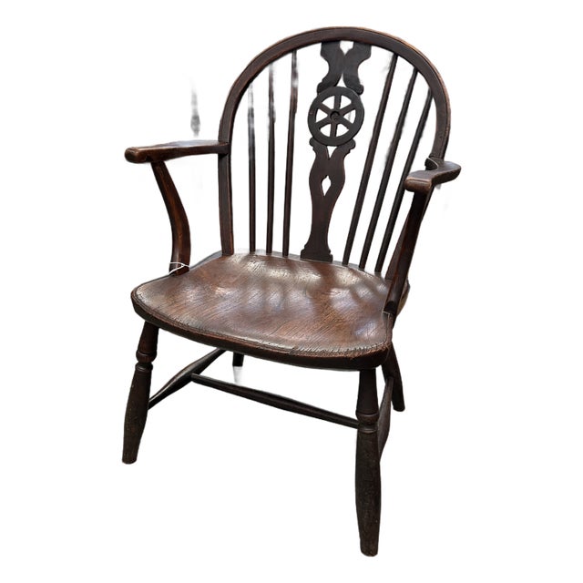 Early 19th Century Antique English Wheelback Windsor Style Fireside Chair For Sale