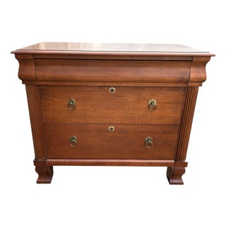 Ethan Allen Daryn Nightstand - A British Classics Collection For Sale