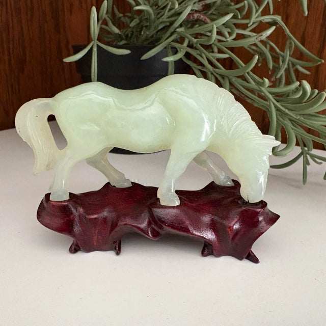 Mid 20th Century Pair of Jade Horse Sculptures For Sale - Image 5 of 10