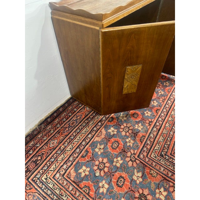 Traditional 1980s Pair of Wood Night Stands With Carved Wood Panels For Sale - Image 3 of 11