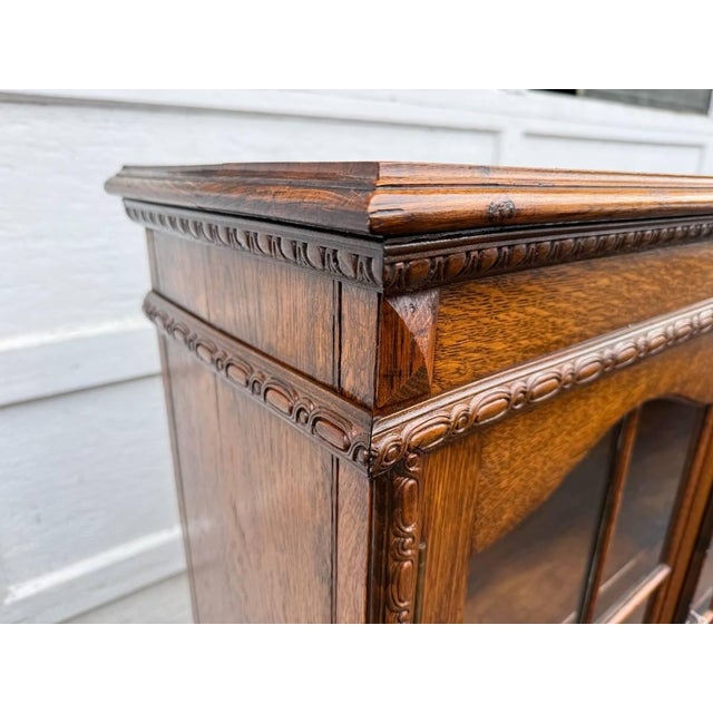 Antique Early 20th Century Mission Style Oak Display Cabinet/ Bookcase For Sale - Image 4 of 18