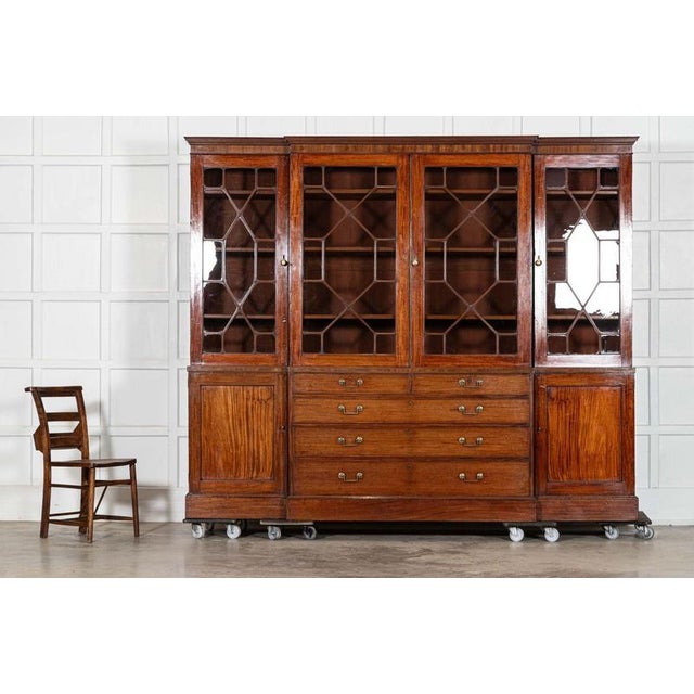Antique English Breakfront Inlaid Glazed Bookcase in Mahogany, 1870 For Sale - Image 4 of 18