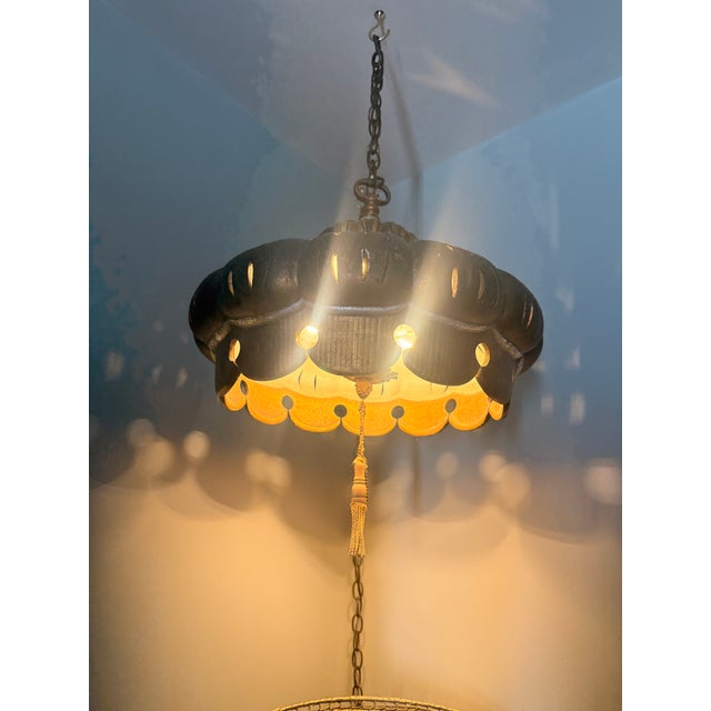 This extremely rare vintage gem blends absolute glamour with practicality and versatility. It provides buildable,...