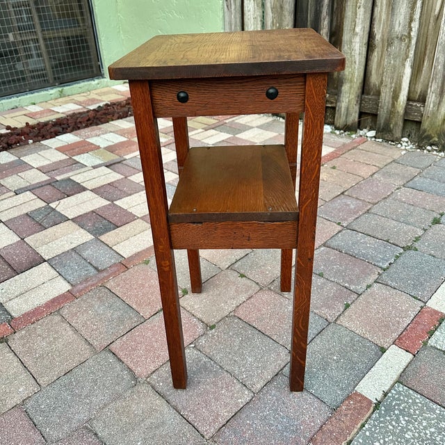 Mid 20th Century Vintage Oak Plant Stand or Side Table With Lower Shelf – Arts & Crafts Style For Sale - Image 5 of 10