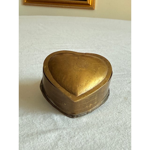 Vintage Brass Heart Hinged Keepsake Box For Sale In New York - Image 6 of 12