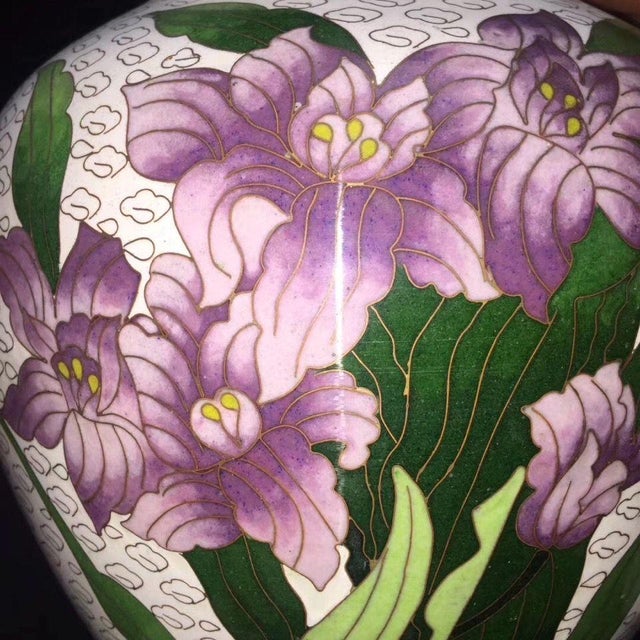 White Pair of Vintage Cloisonné Enamel Iris Floral Lidded Jars / Tea Caddies For Sale - Image 8 of 15