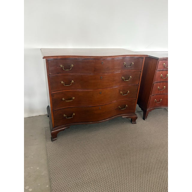 Late 18th Century Matched Pair of Georgian Mahogany Serpentine Chests, One Signed Joseph Rawson of Providence, Circa 1790-1810 For Sale - Image 5 of 12