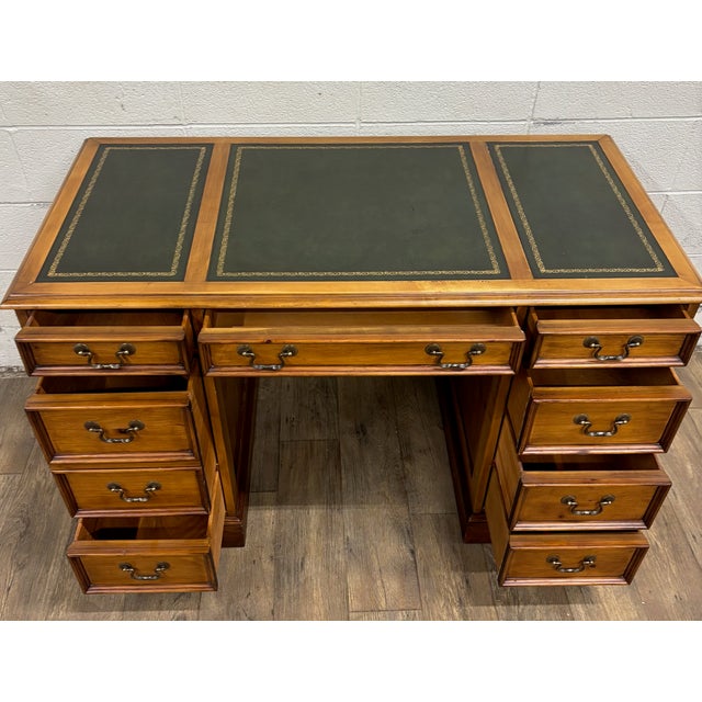 Vintage Sligh Lowry Furniture Green Leather Top Executive Desk For Sale - Image 11 of 18