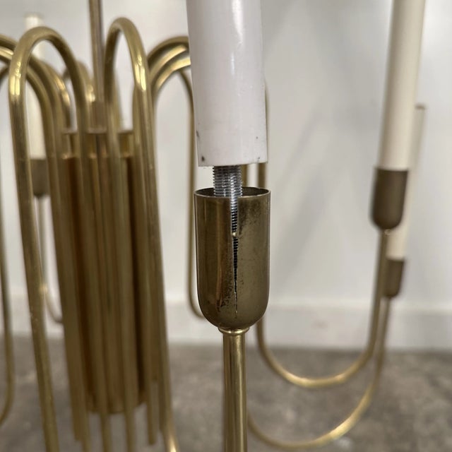 Mid Century Modern Tommi Parzinger Style Brass Chandelier by Lightolier For Sale In Cleveland - Image 6 of 11