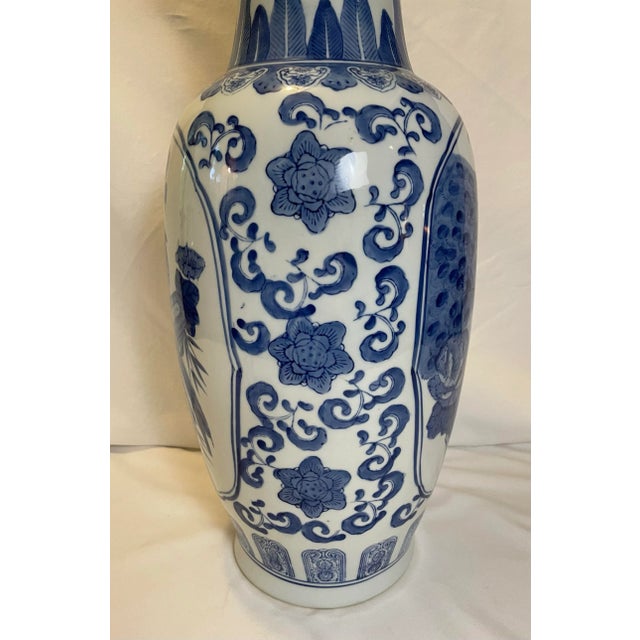 Tall Blue and White Urn With Pheasant Mother and Baby For Sale In Atlanta - Image 6 of 6
