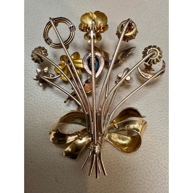 Bug on A Flower Bouquet Pearl Diamond Brooch /Pin 14 Kt Yellow Gold 17.5 Gm For Sale - Image 4 of 18