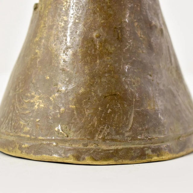 Early 20th Century Early 20th Century Benue Brass Bell Nigeria For Sale - Image 5 of 9