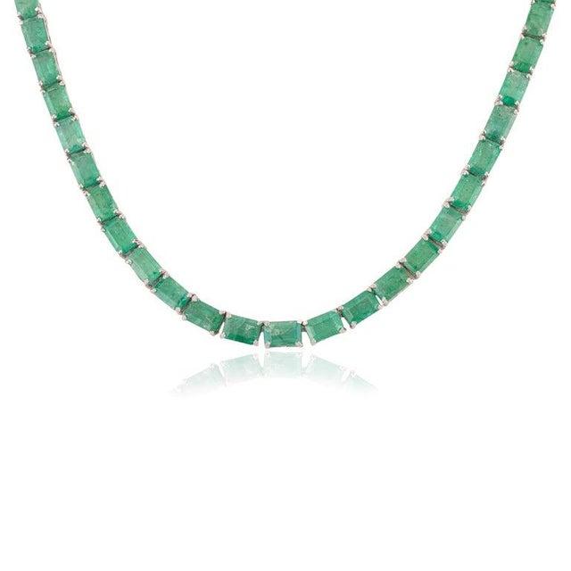 Contemporary 33.44ct Natural Emerald Tennis Necklace in 925 Silver for Her For Sale - Image 3 of 13