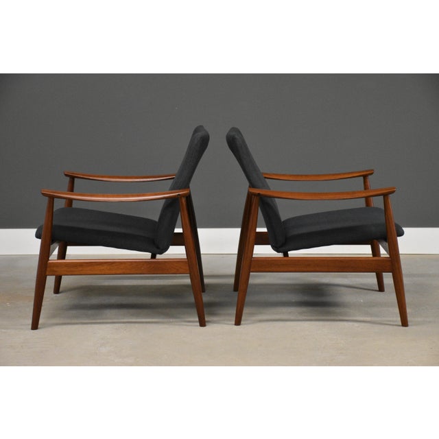 France & Son 1950s Finn Juhl 138 Easy Lounge Chairs for France and Son- A Pair For Sale - Image 4 of 11