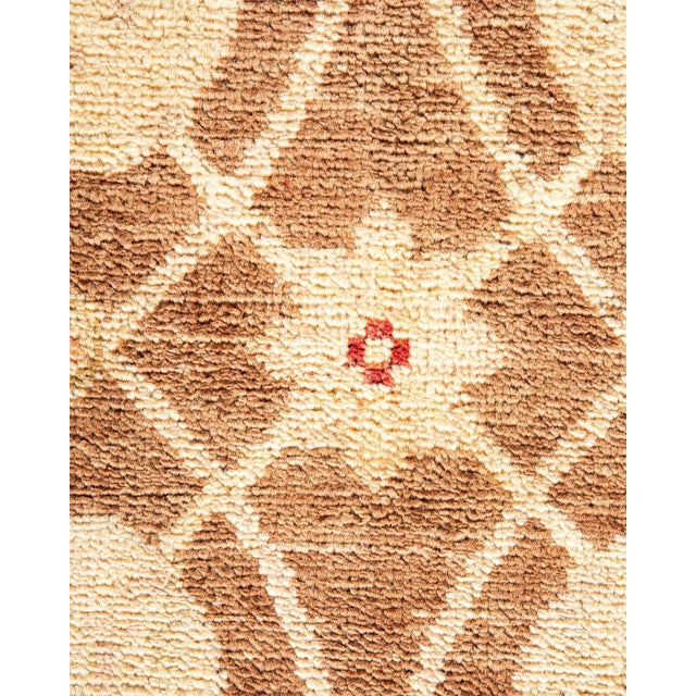 Contemporary Vintage Traditional Hand Knotted Wool Area Rug, Gold - 7'10" X 10'0" For Sale - Image 3 of 9