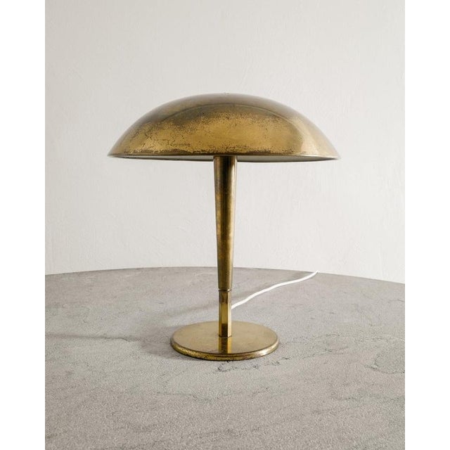 Early Finnish Mid-Century Brass 5061 Table Desk Lamp by Paavo Tynell for Taito Finland, 1940s For Sale - Image 3 of 7