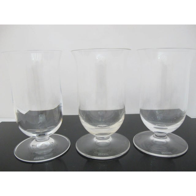 Riedel Vinum Single Malt Whiskey glasses, set of 3. Features a thistle-shaped bowl on a short stem designed to enhance the...